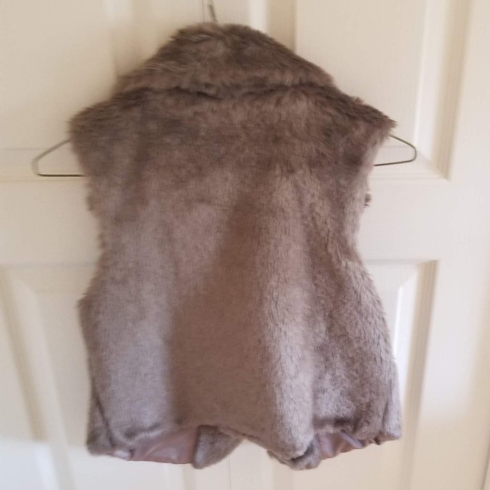 Italian Fur Vest - S - Picture 4 of 7